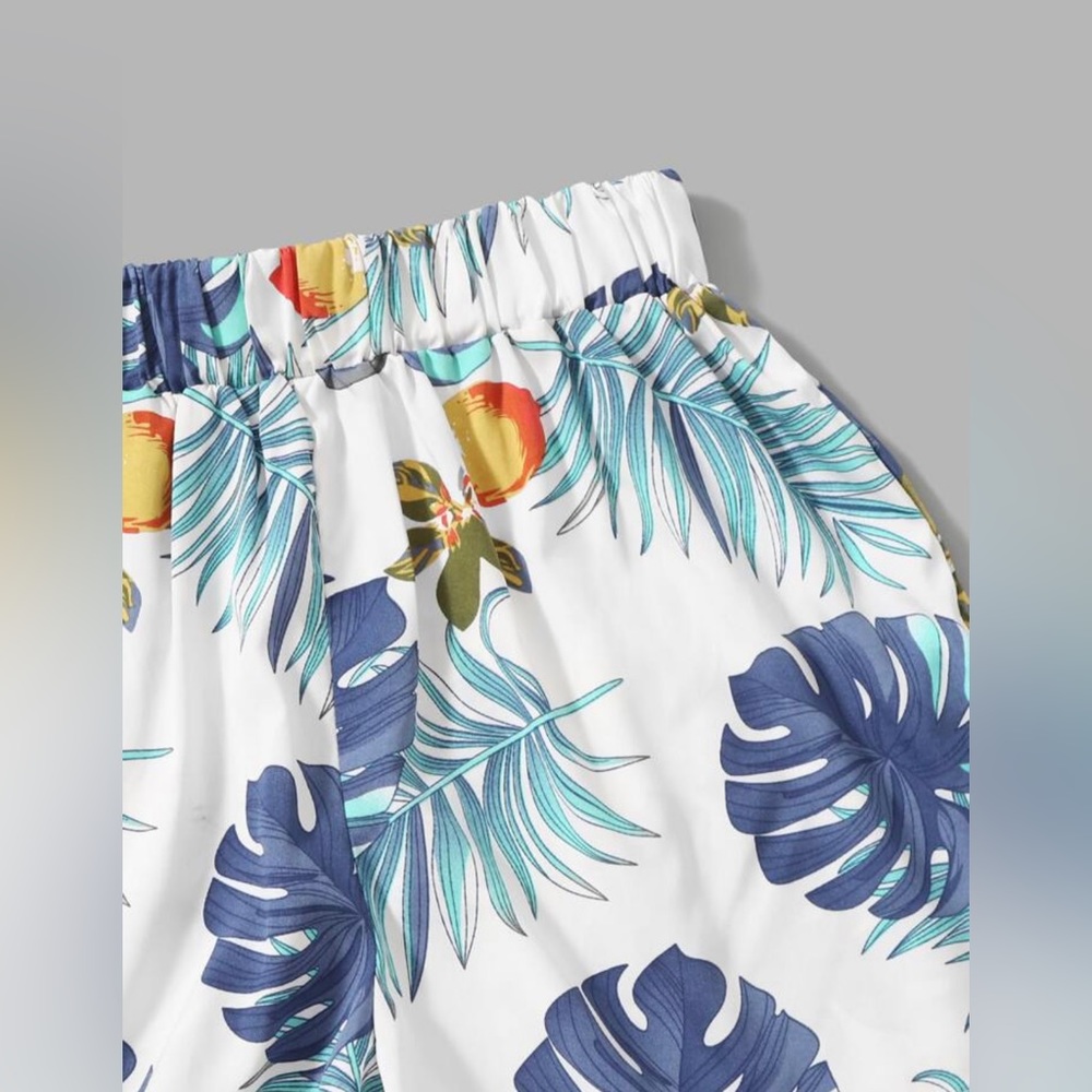 NWT VCAY Plunging Self-Tie Top & Tropical Print Shorts Set Size XS Set - Picture 2 of 4